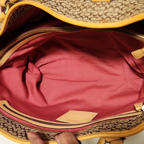 Coach Brown and Tan Large Signature Laptop bag (NEEDS  MINOR HANDLE REPAIR) - Picture 11 of 16